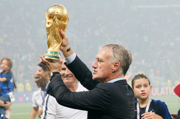 着他们对德 着他们对德